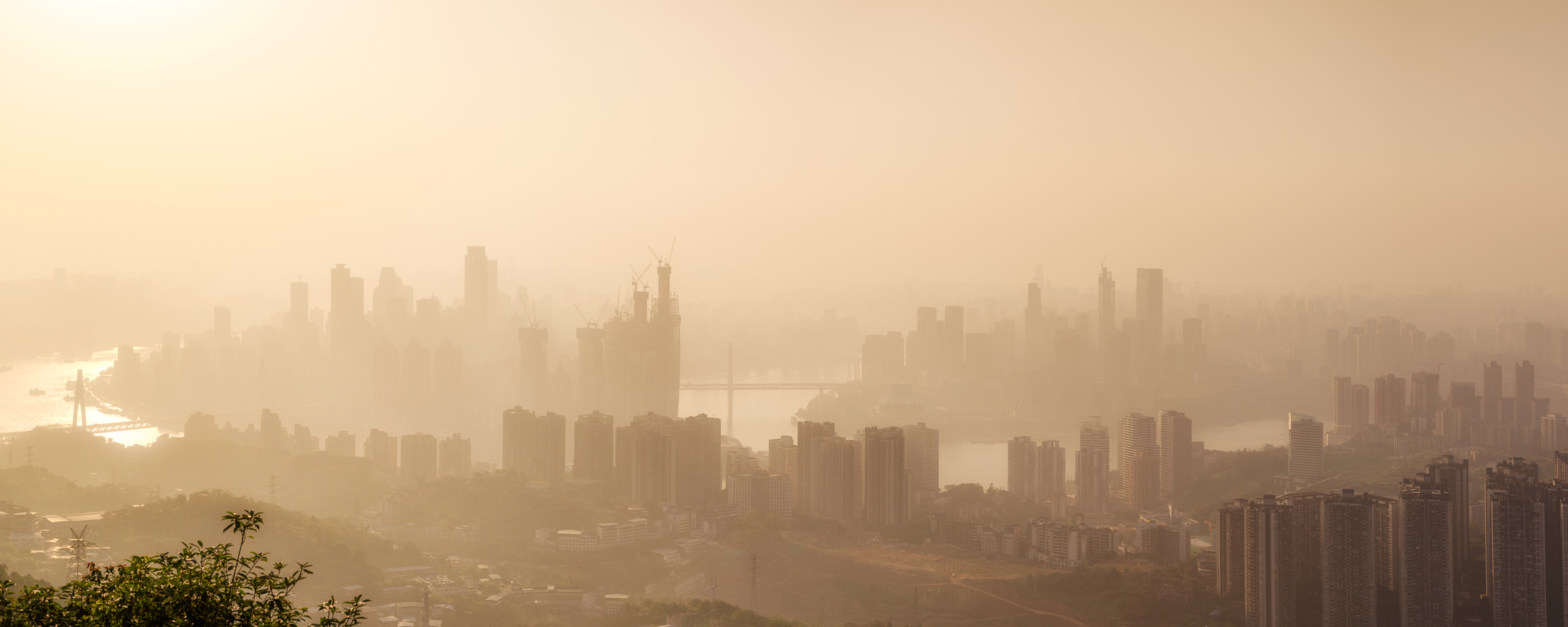 Chongqing city view from the Three Rocks (三块石)